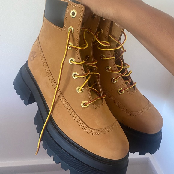 Timberland Women's Tan and Black Combat Boots - Picture 1 of 6